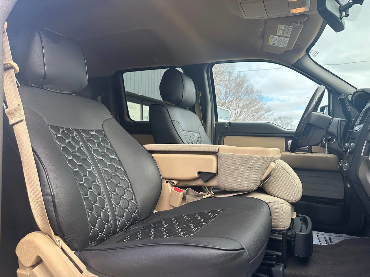 Used 2013 Ford F150 XLT w/ XLT Chrome Pkg image 21