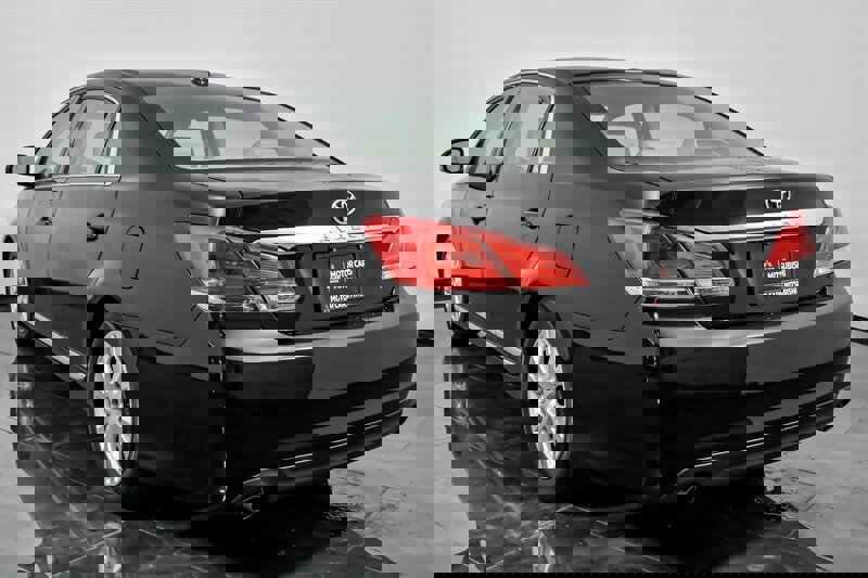 Used 2012 Toyota Avalon image 9