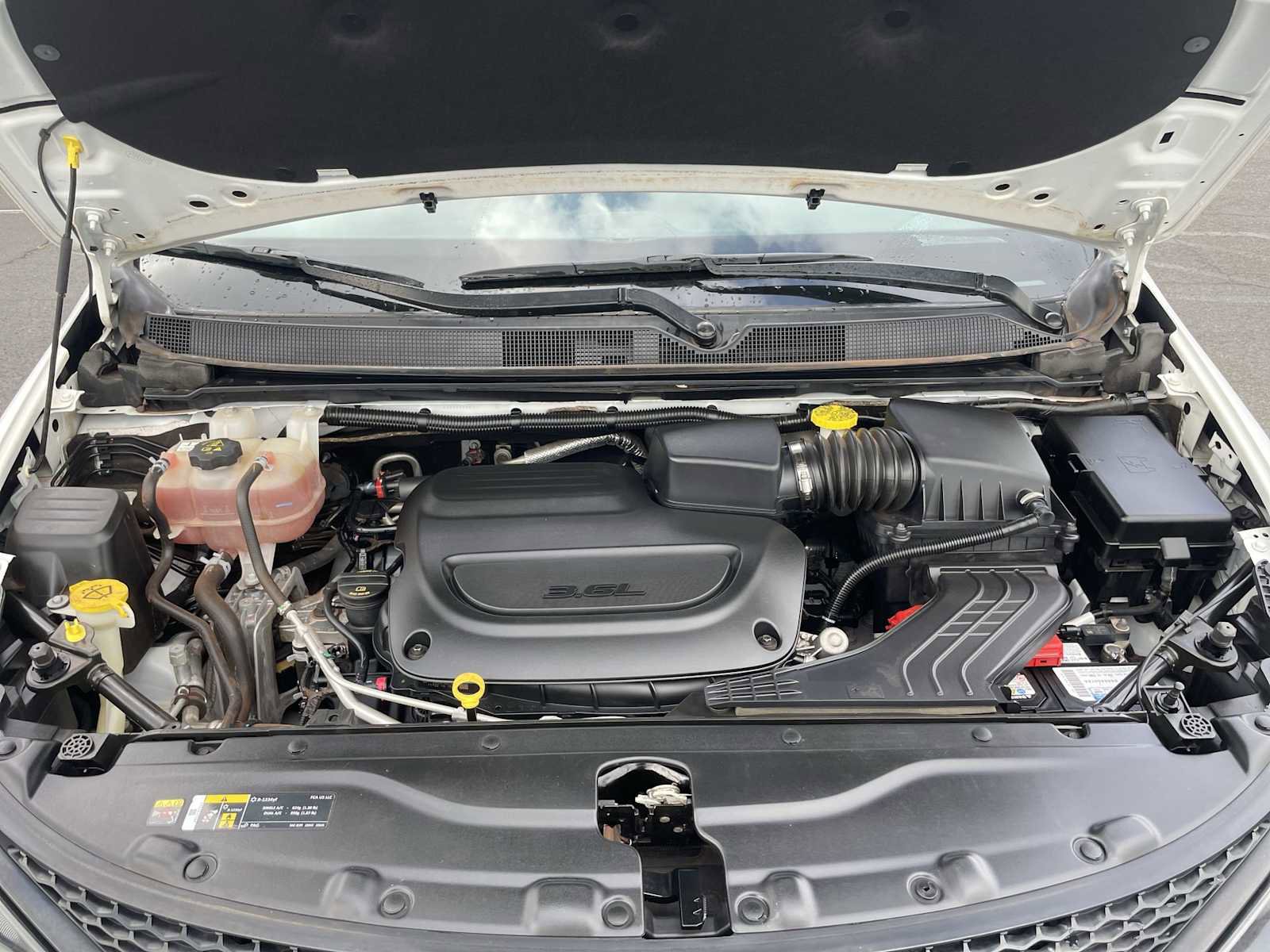 Used 2022 Chrysler Voyager LX image 17