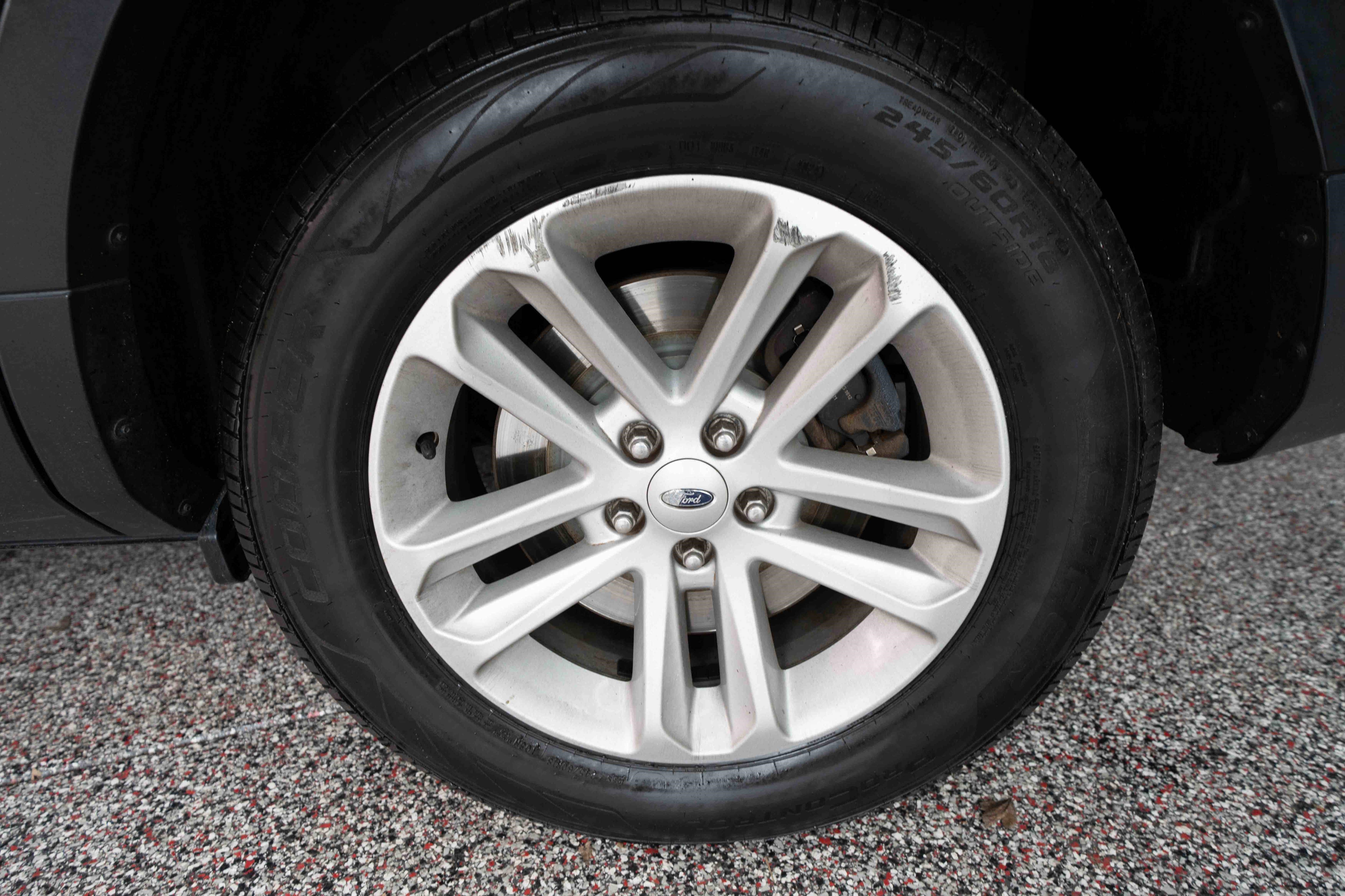 Used 2013 Ford Explorer XLT image 30