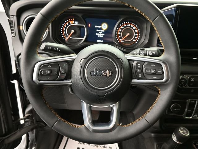 Used 2025 Jeep Wrangler Sahara image 44