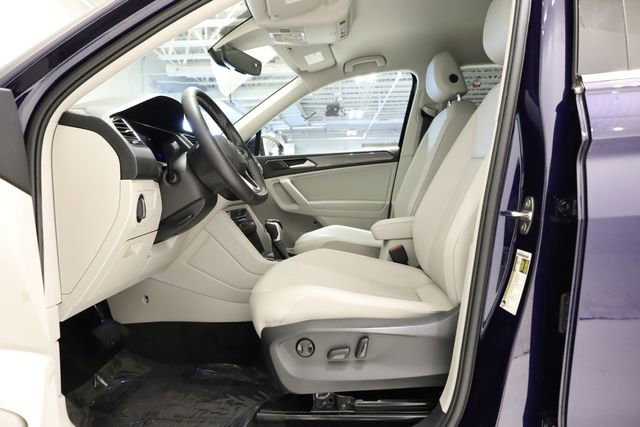 Used 2023 Volkswagen Tiguan SE image 12