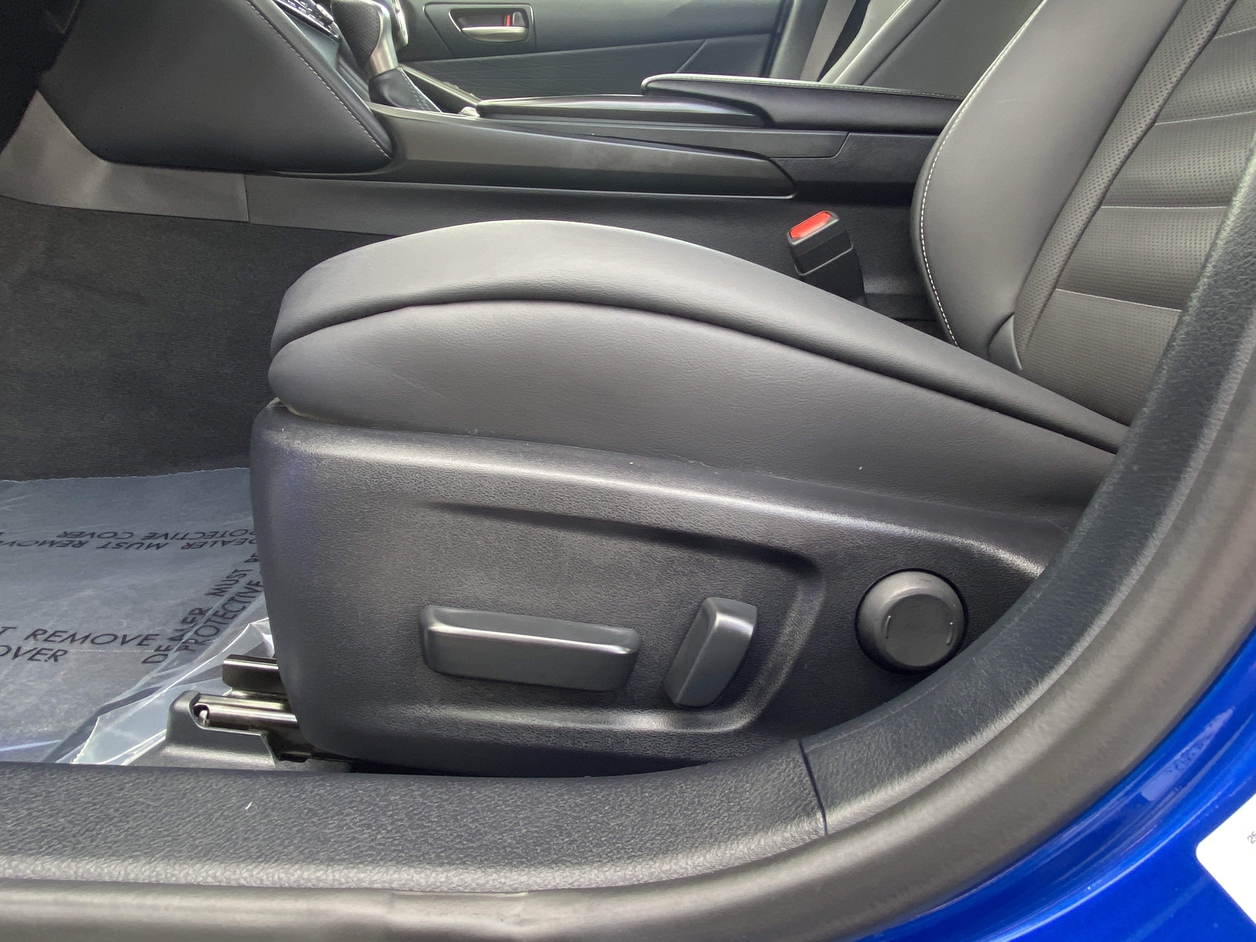 Used 2025 Lexus IS 350 F Sport w/ Accessory Package 2 RWD image 15