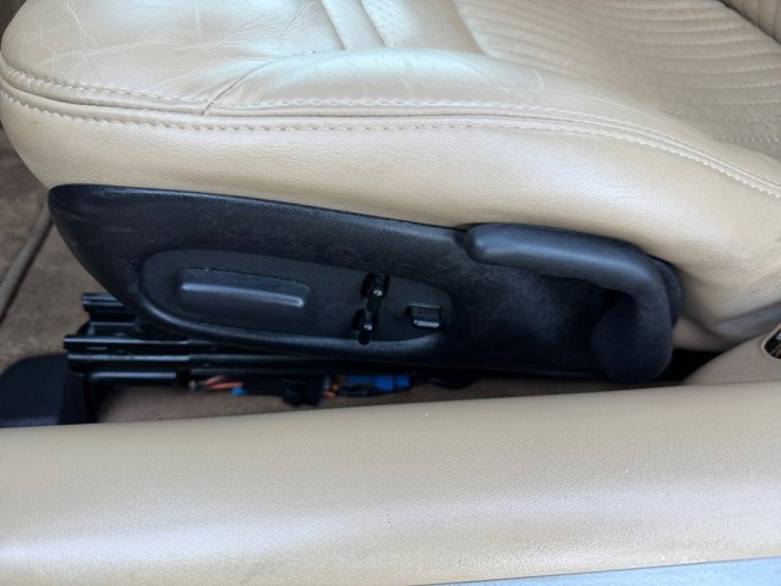 Used 2001 Chevrolet Corvette Convertible w/ Preferred Equipment Group2 image 11