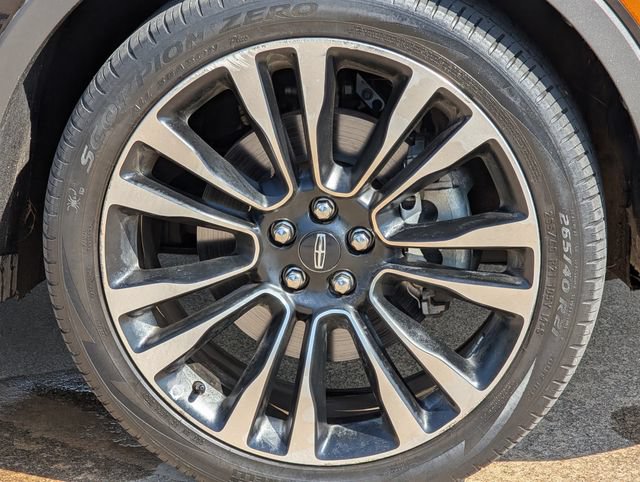 Used 2016 Lincoln MKX Reserve w/ Luxury Package FWD image 8