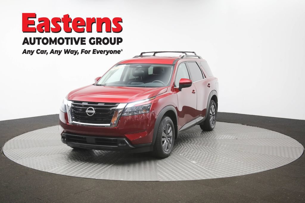Used 2024 Nissan Pathfinder SV AWD/4WD image 56