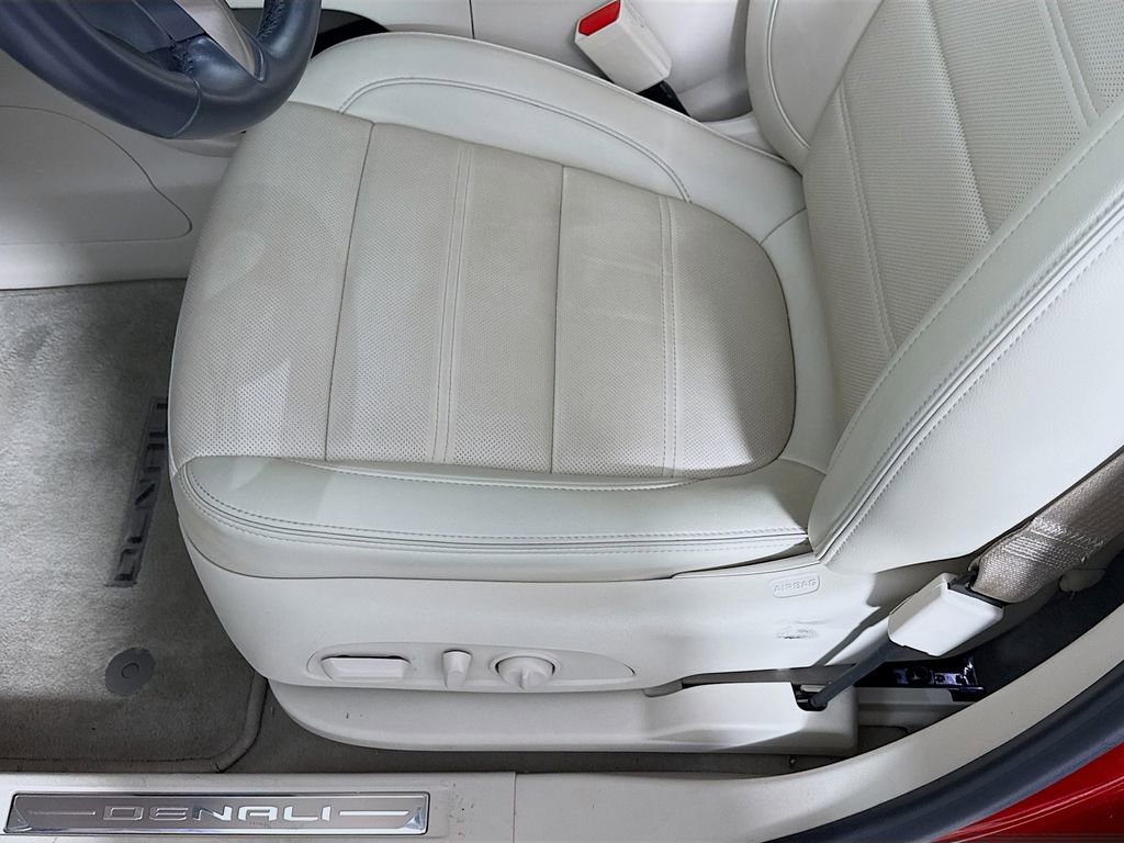 Used 2022 GMC Acadia Denali w/ Denali Ultimate Package FWD image 20