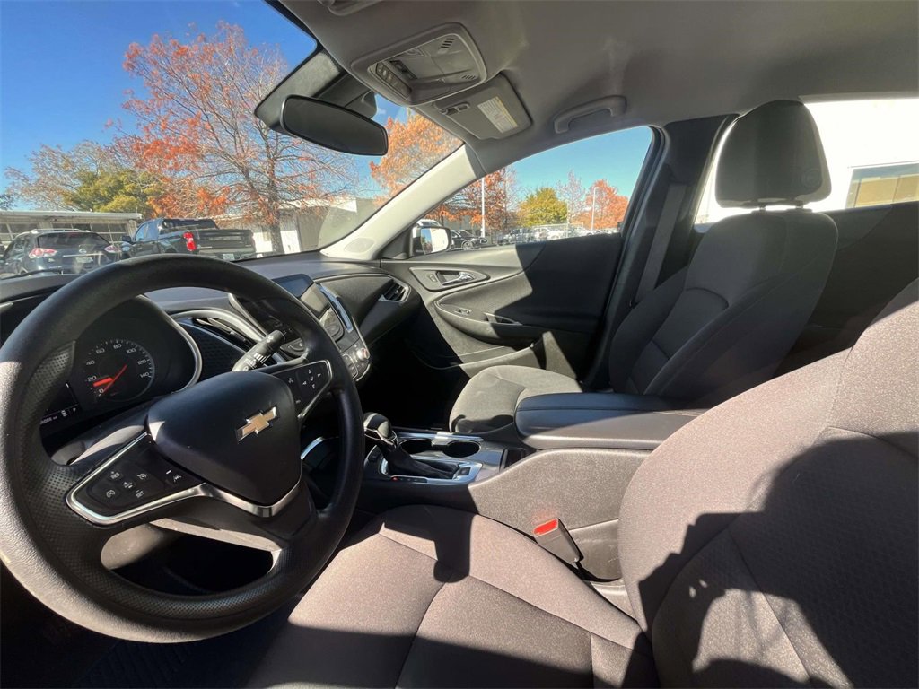 Used 2024 Chevrolet Malibu LT image 10
