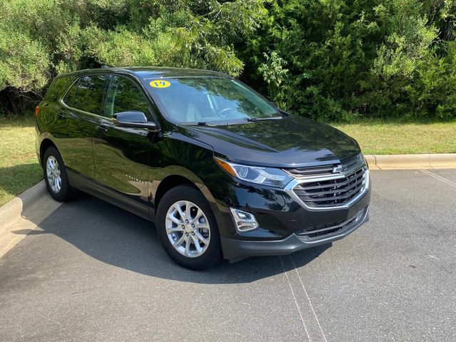 Used 2019 Chevrolet Equinox LT FWD image 1