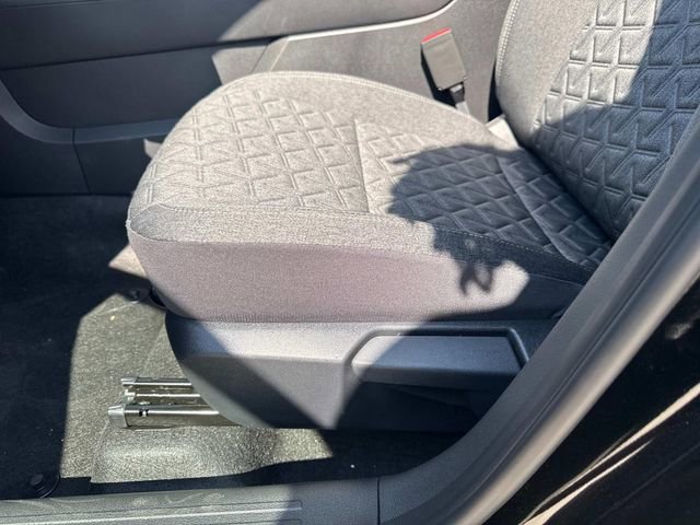 New 2026 Nissan Kicks SV image 19