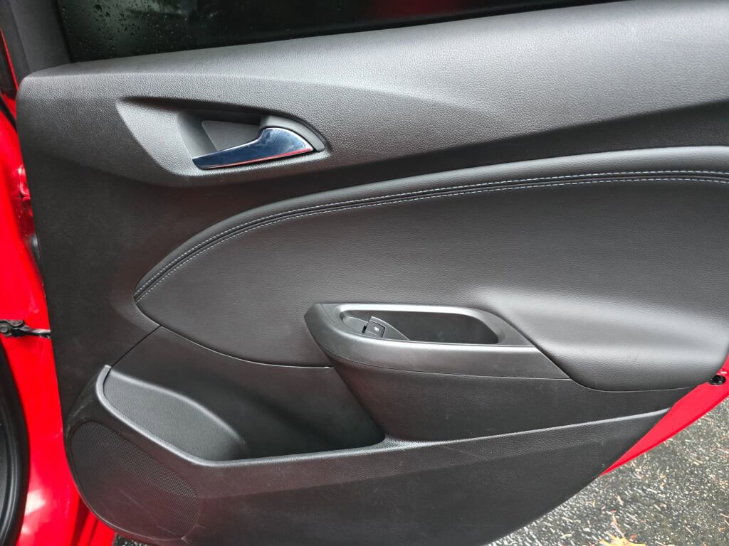 Used 2018 Chevrolet Cruze Premier image 21