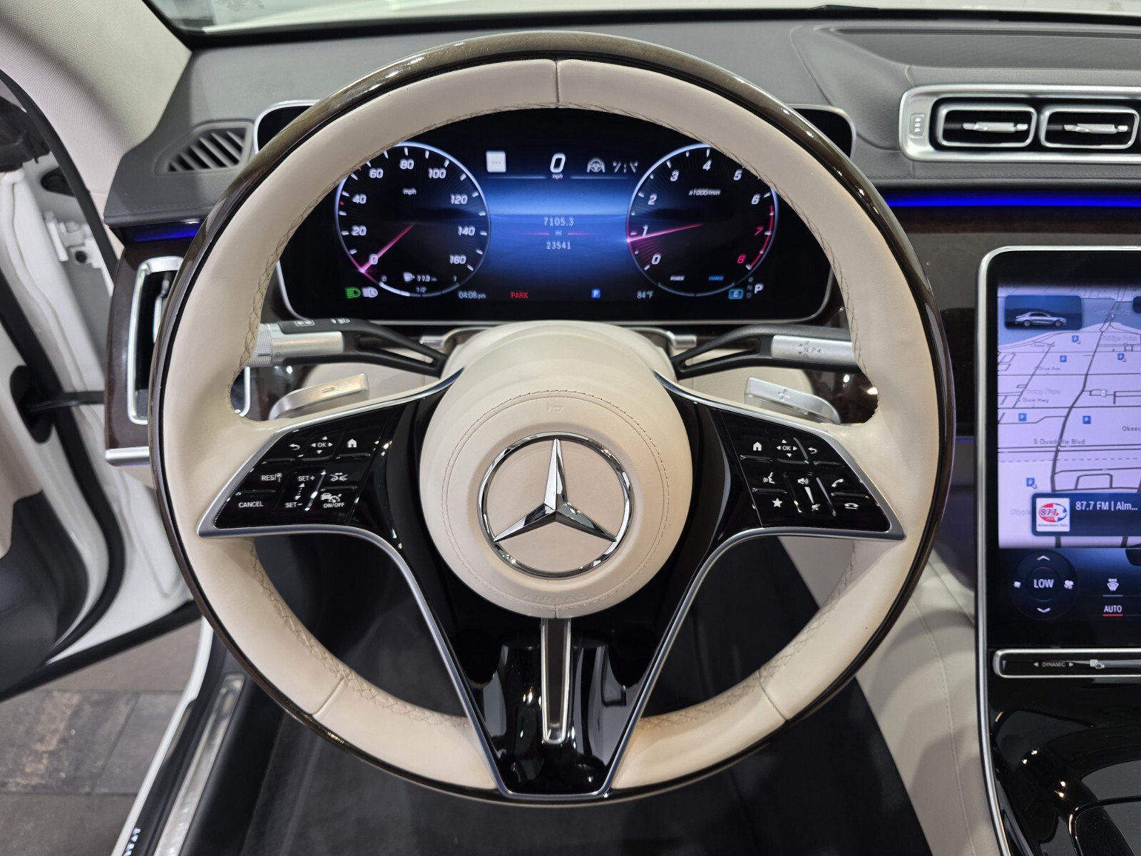 Used 2022 Mercedes-Benz S 500 4MATIC image 13