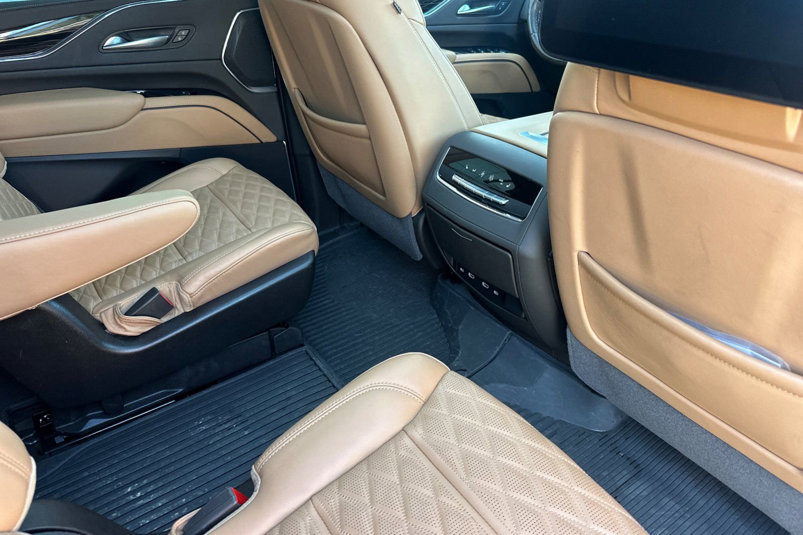 Used 2023 Cadillac Escalade ESV Sport w/ Touring Package image 18