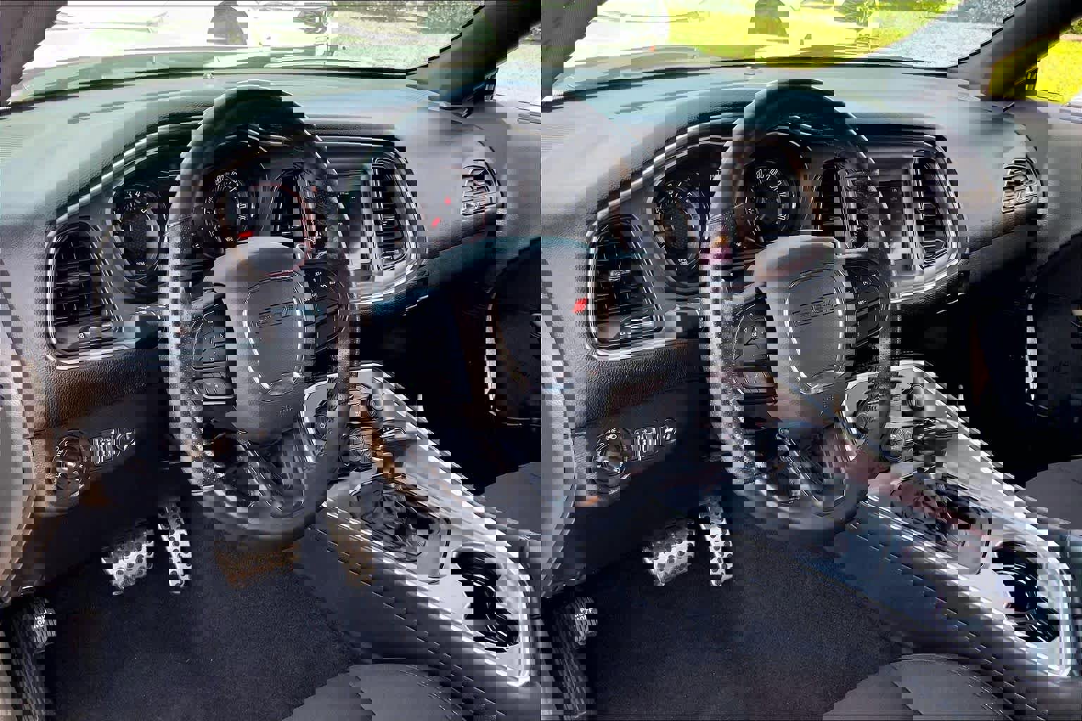 Used 2022 Dodge Challenger R/T w/ Blacktop Package image 16