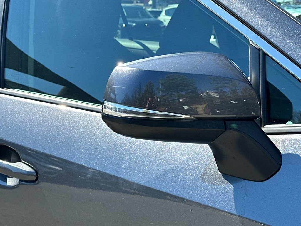 Used 2021 Toyota RAV4 XLE w/ Convenience Package image 11