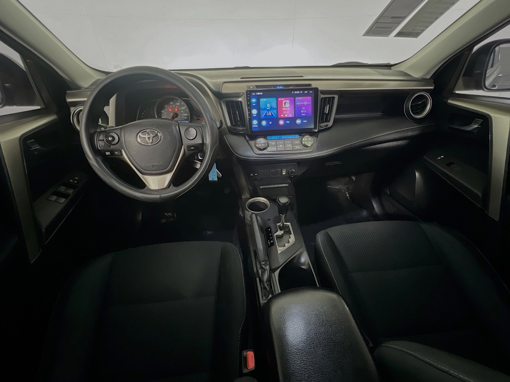 Used 2014 Toyota RAV4 XLE image 27