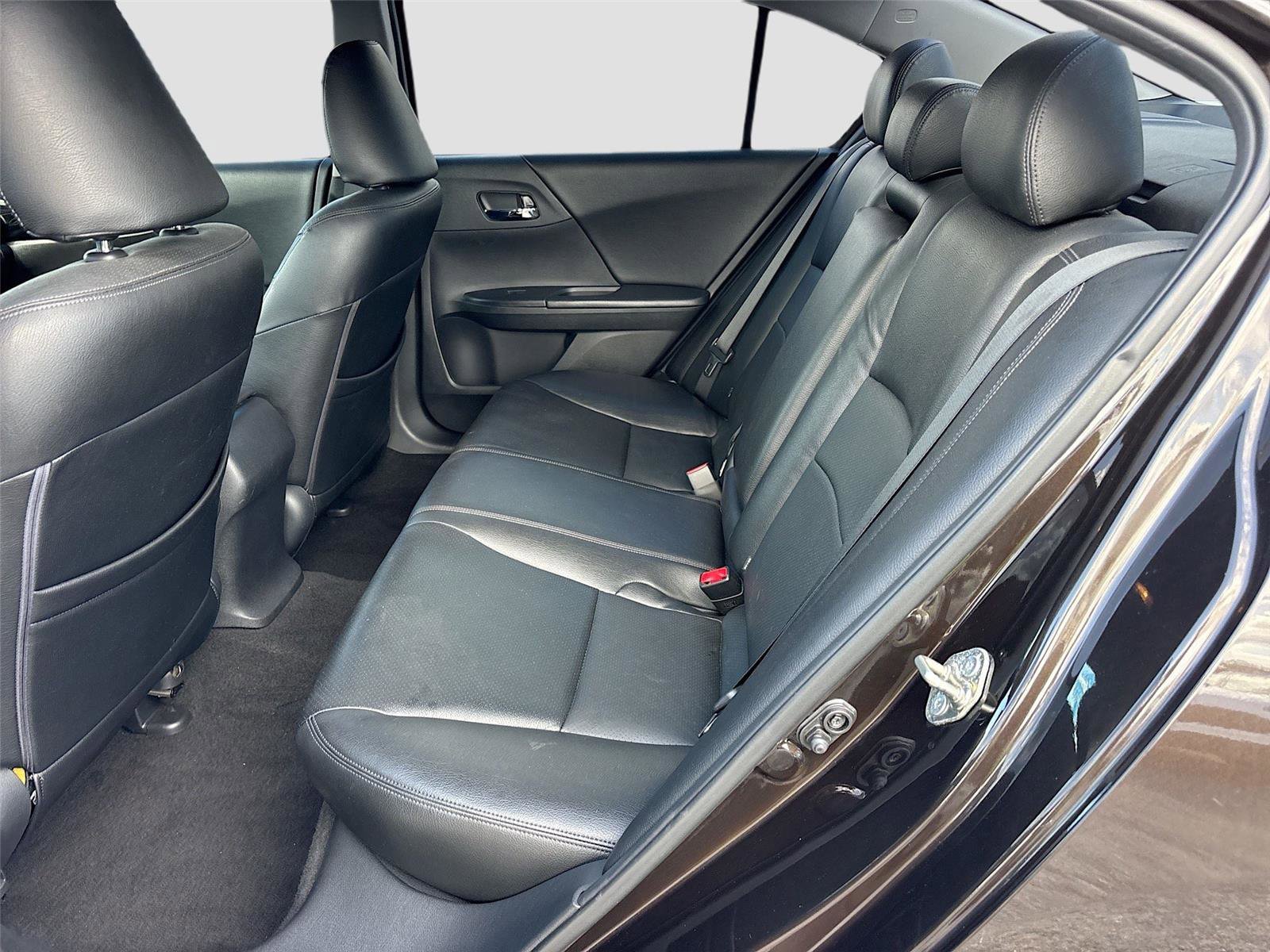 Used 2016 Honda Accord LX image 26