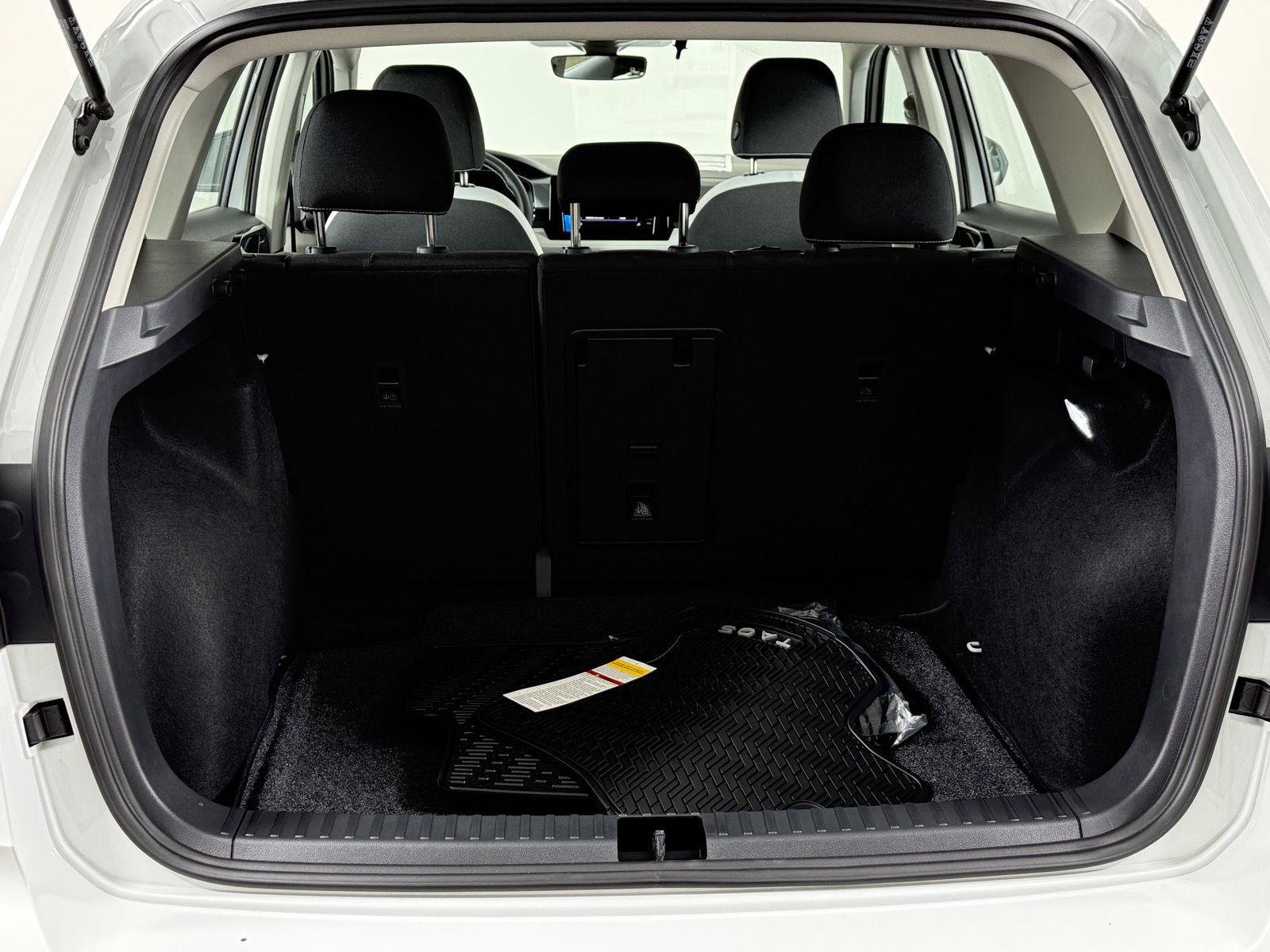 New 2027 Volkswagen Taos S FWD image 18