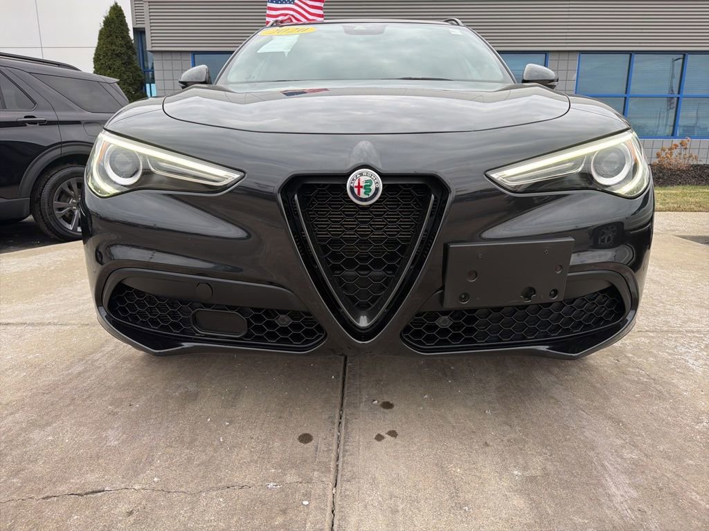 Used 2020 Alfa Romeo Stelvio Ti Sport w/ Quick Order Package 22S Sport image 10