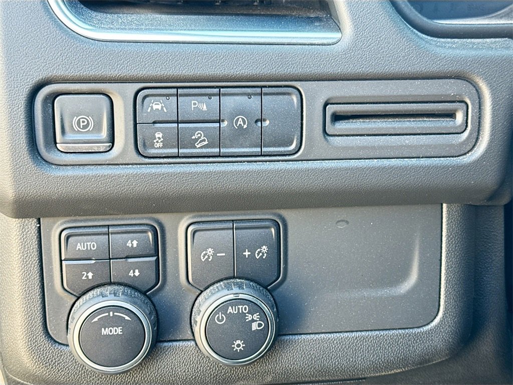 Used 2023 Chevrolet Tahoe Premier image 11