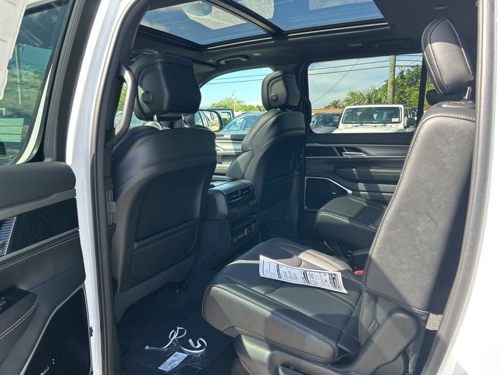 New 2026 Jeep Grand Wagoneer L Limited w/ Premium Group II image 35