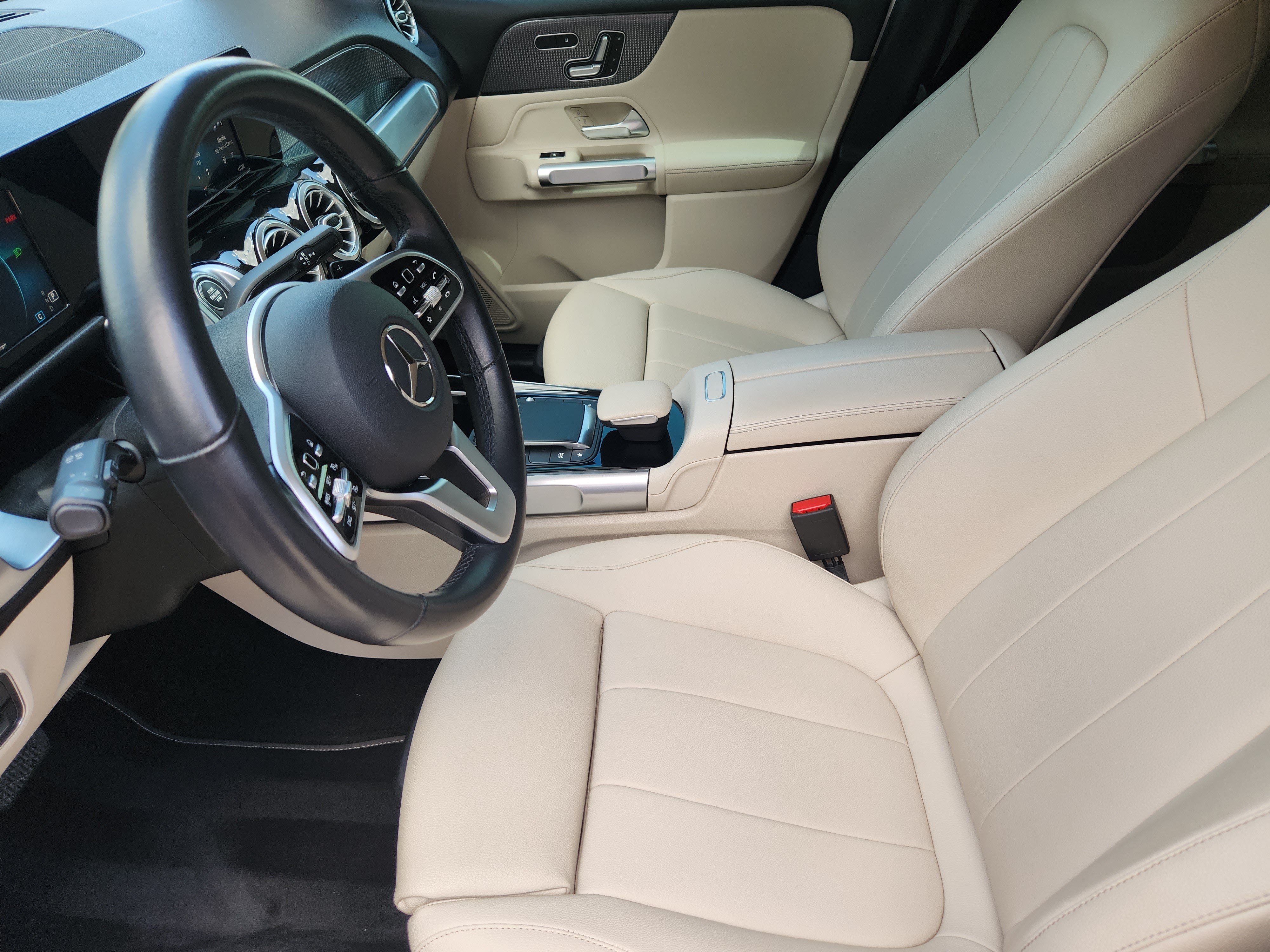 Used 2021 Mercedes-Benz GLB 250 image 13