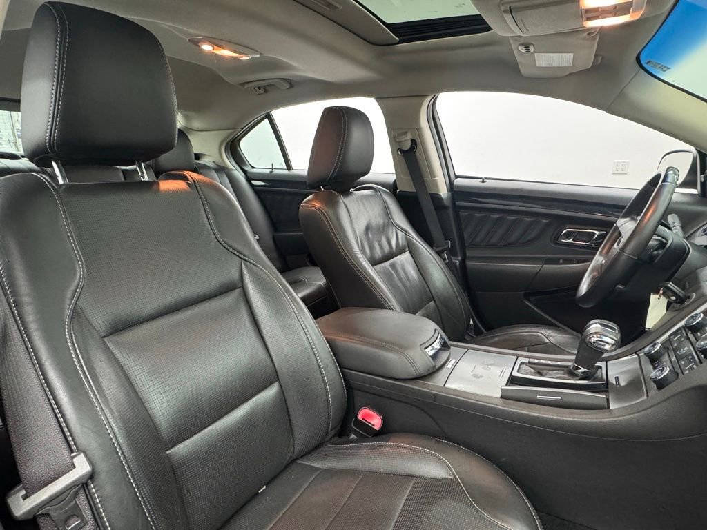 Used 2010 Ford Taurus Limited FWD image 31
