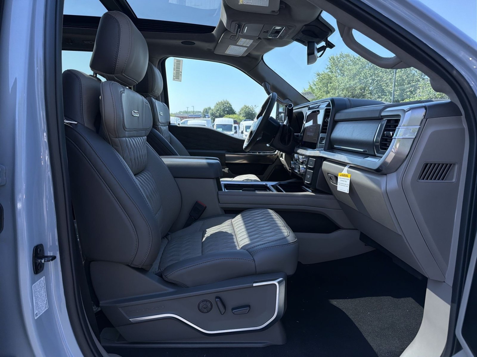 New 2026 Ford F350 Platinum w/ Platinum Plus Package AWD/4WD image 26