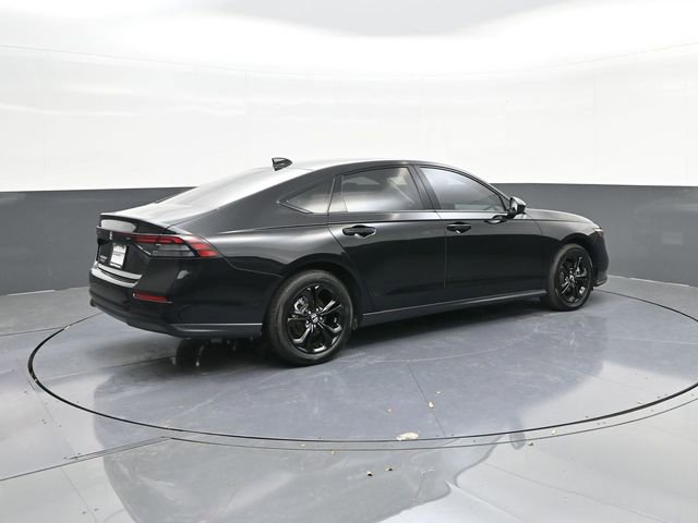 Used 2025 Honda Accord SE image 15