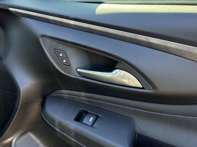 Used 2025 Buick Envista Sport Touring w/ Advanced Safety Package image 9