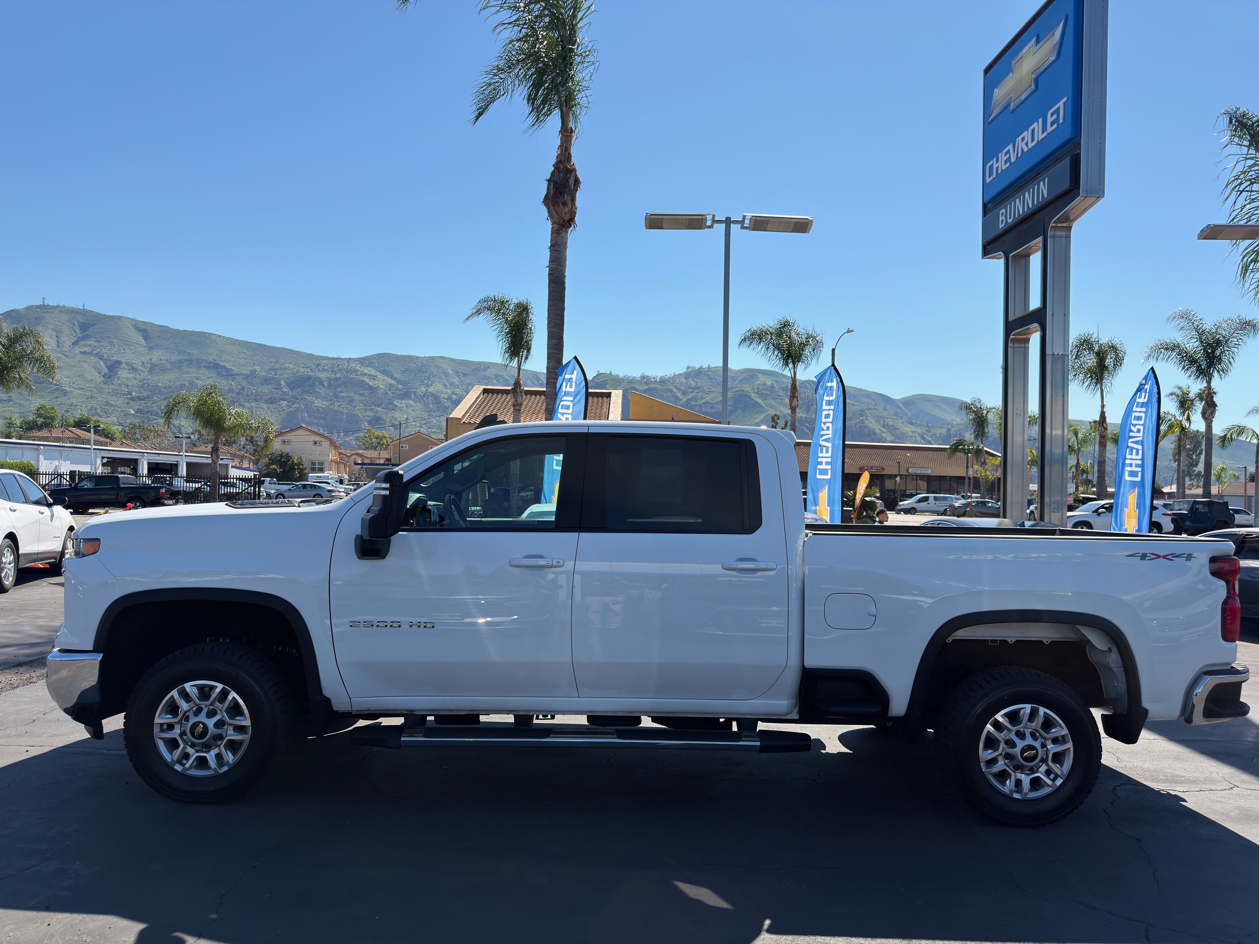 Used 2025 Chevrolet Silverado 2500 LT w/ Convenience Package image 5