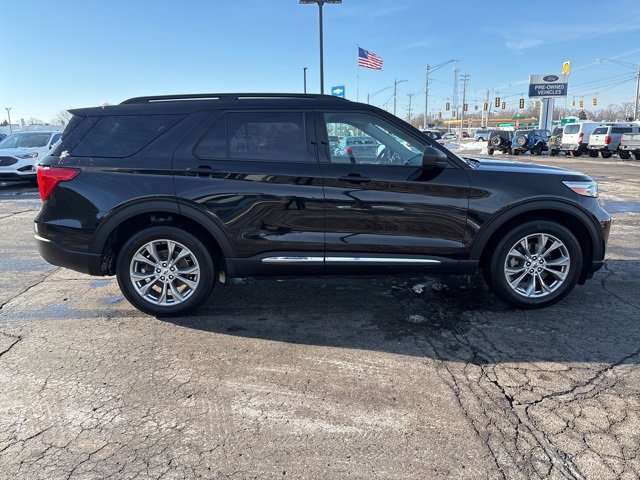 Used 2022 Ford Explorer XLT w/ Equipment Group 202A image 6