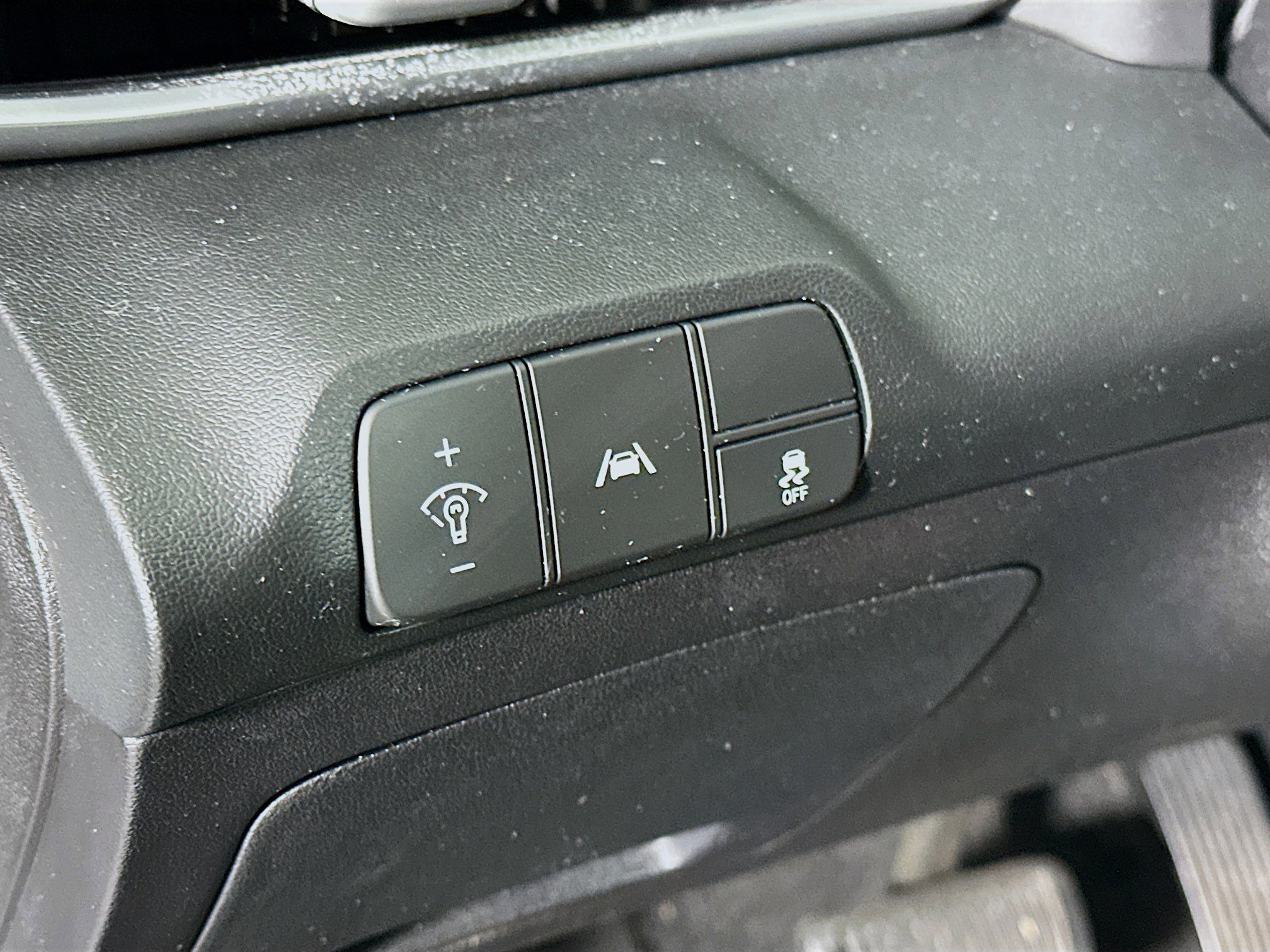 Used 2023 Hyundai Elantra SEL w/ Convenience Package FWD image 17