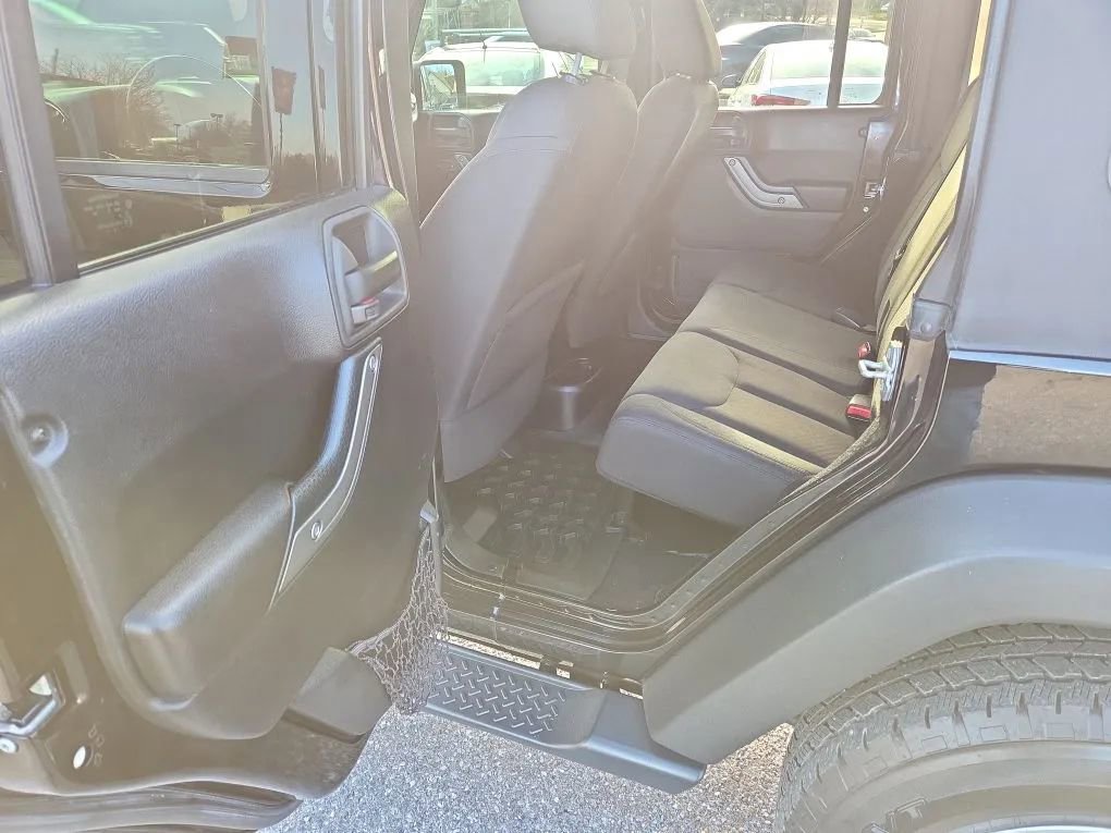 Used 2015 Jeep Wrangler Unlimited Sport w/ Quick Order Package 24S image 16