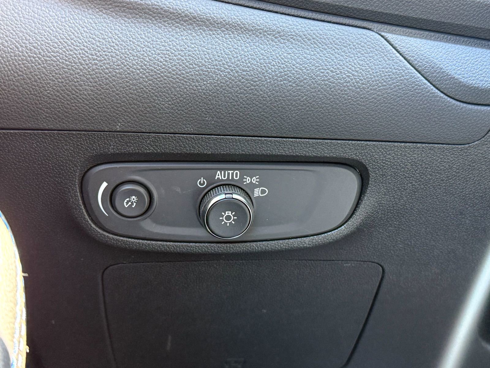 Certified 2026 Buick Encore GX Sport Touring w/ Advanced Technology Package image 29