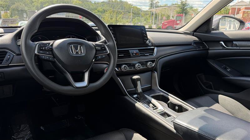 Used 2018 Honda Accord EX image 25