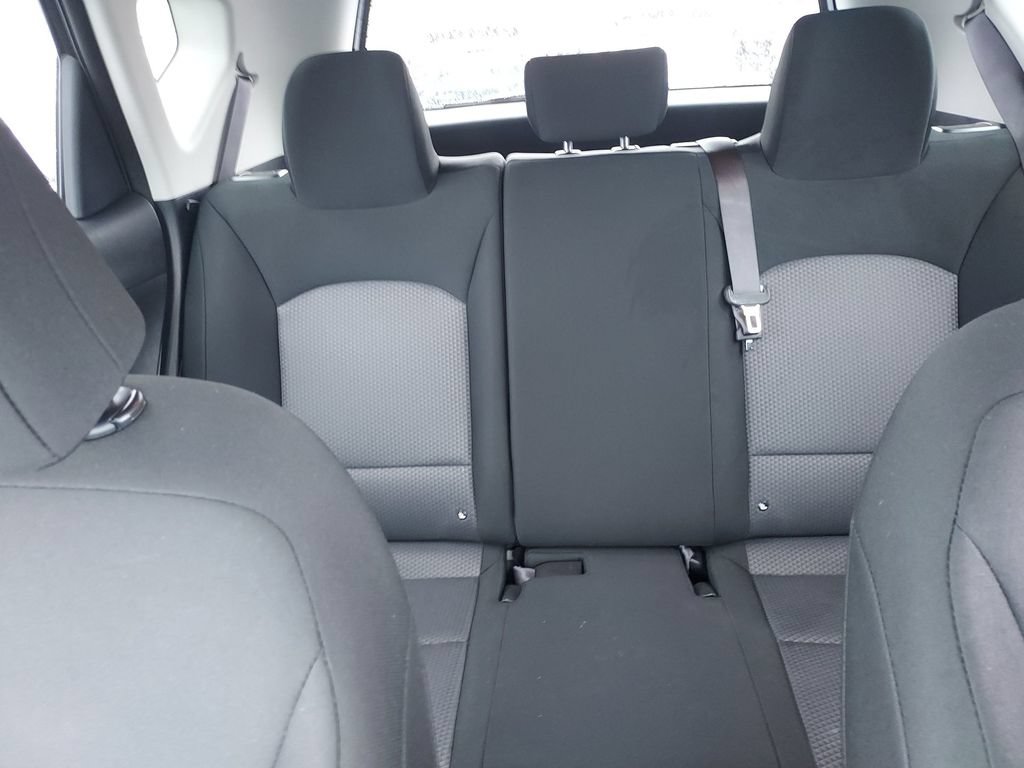 Used 2025 Kia Soul LX w/ LX Technology Package FWD image 13
