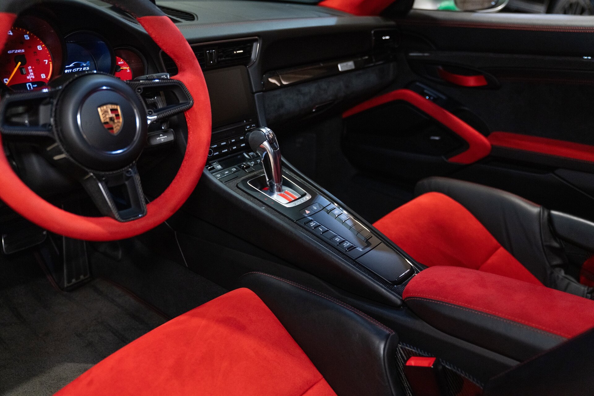 Used 2018 Porsche 911 GT2 RS RWD image 16