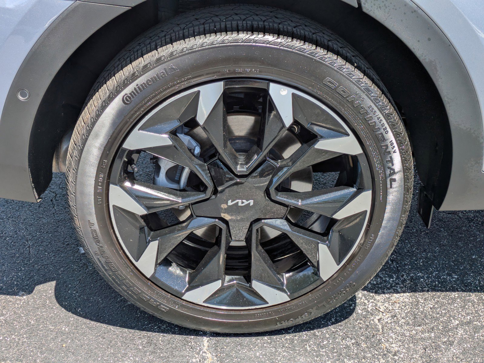 Certified 2025 Kia Sorento SX image 9