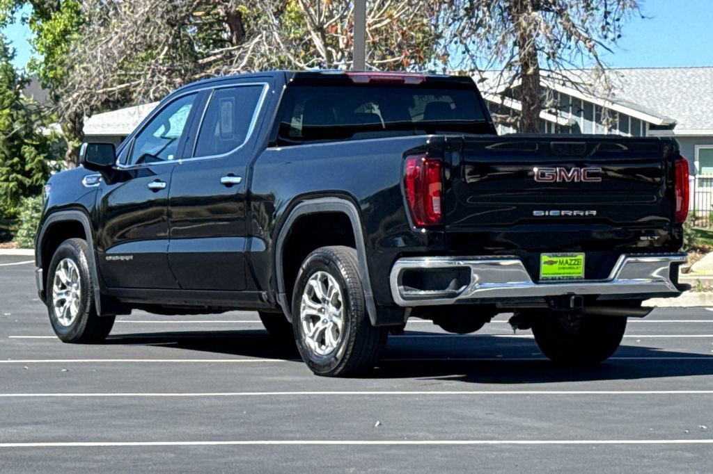 Used 2025 GMC Sierra 1500 SLT RWD image 3