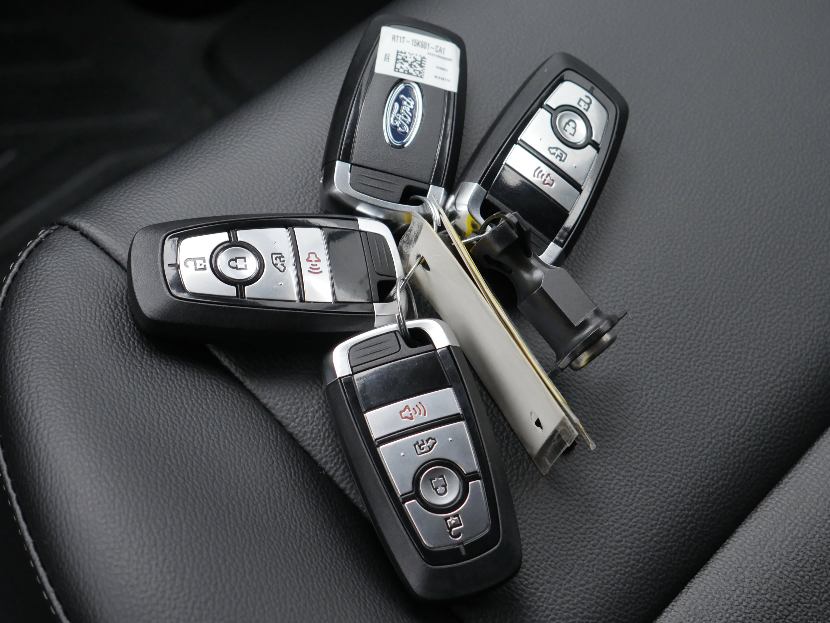 New 2026 Ford Transit 250 148 Medium Roof Extended AWD w/ Load Area Protection Package image 32