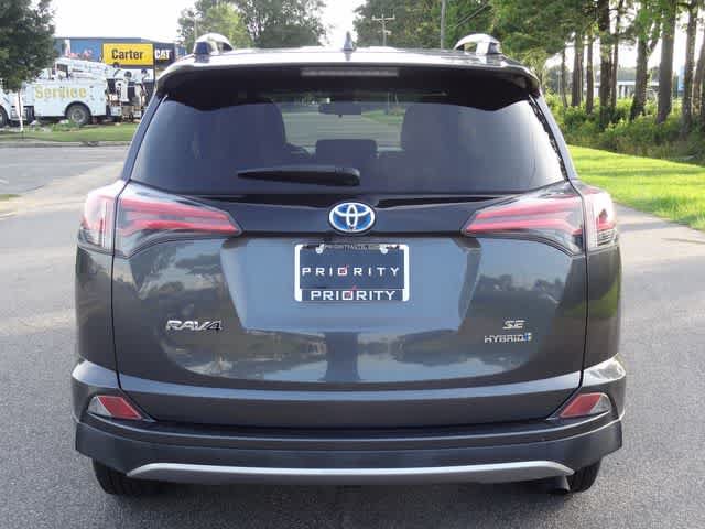Used 2018 Toyota RAV4 SE AWD/4WD image 3