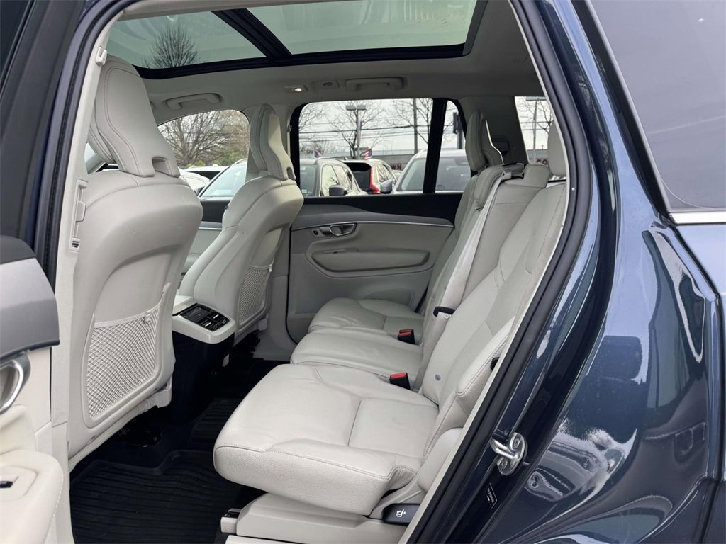 Certified 2024 Volvo XC90 B5 Core w/ Protection Package Premier image 9