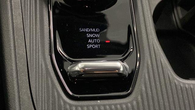 New 2026 Jeep Cherokee Overland w/ Trailer Tow Group AWD/4WD image 27