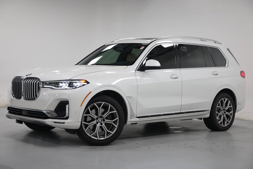 Used 2022 BMW X7 xDrive40i w/ Executive Package AWD/4WD image 3