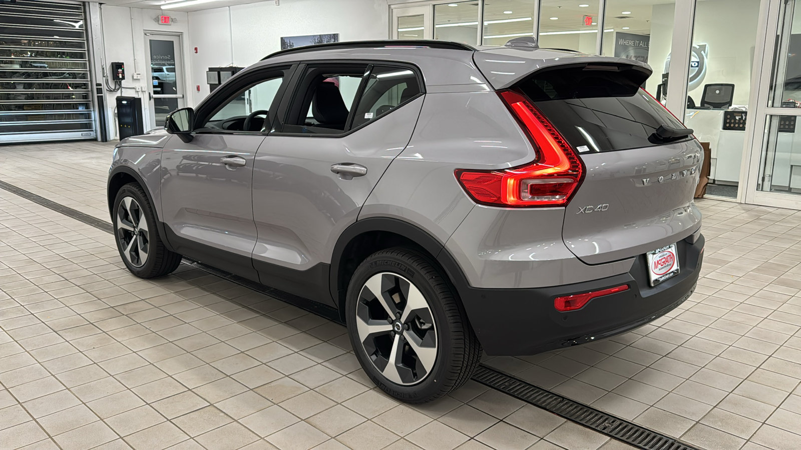 New 2026 Volvo XC40 B5 Plus w/ Protection Package Premier AWD/4WD image 7