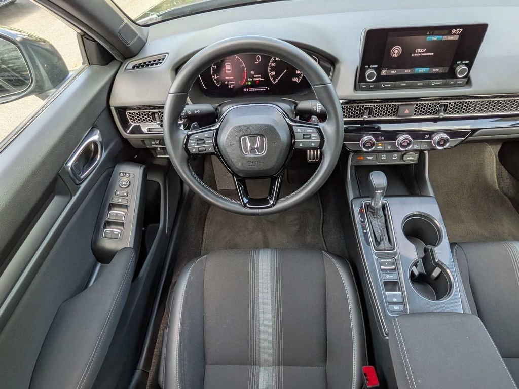 Used 2025 Honda Civic Sport image 14