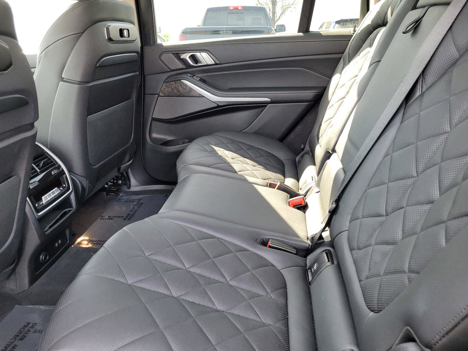 Certified 2024 BMW X7 xDrive40i image 14