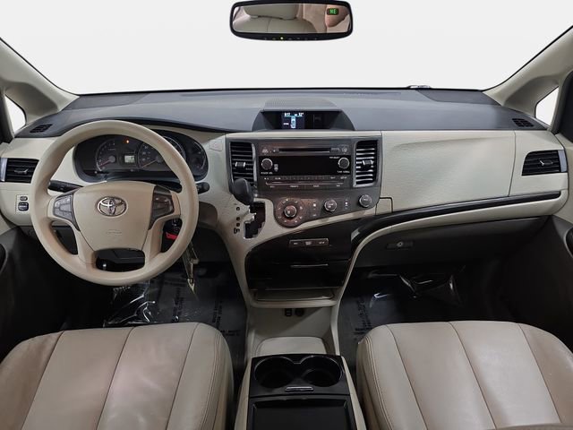 Used 2011 Toyota Sienna LE FWD image 10