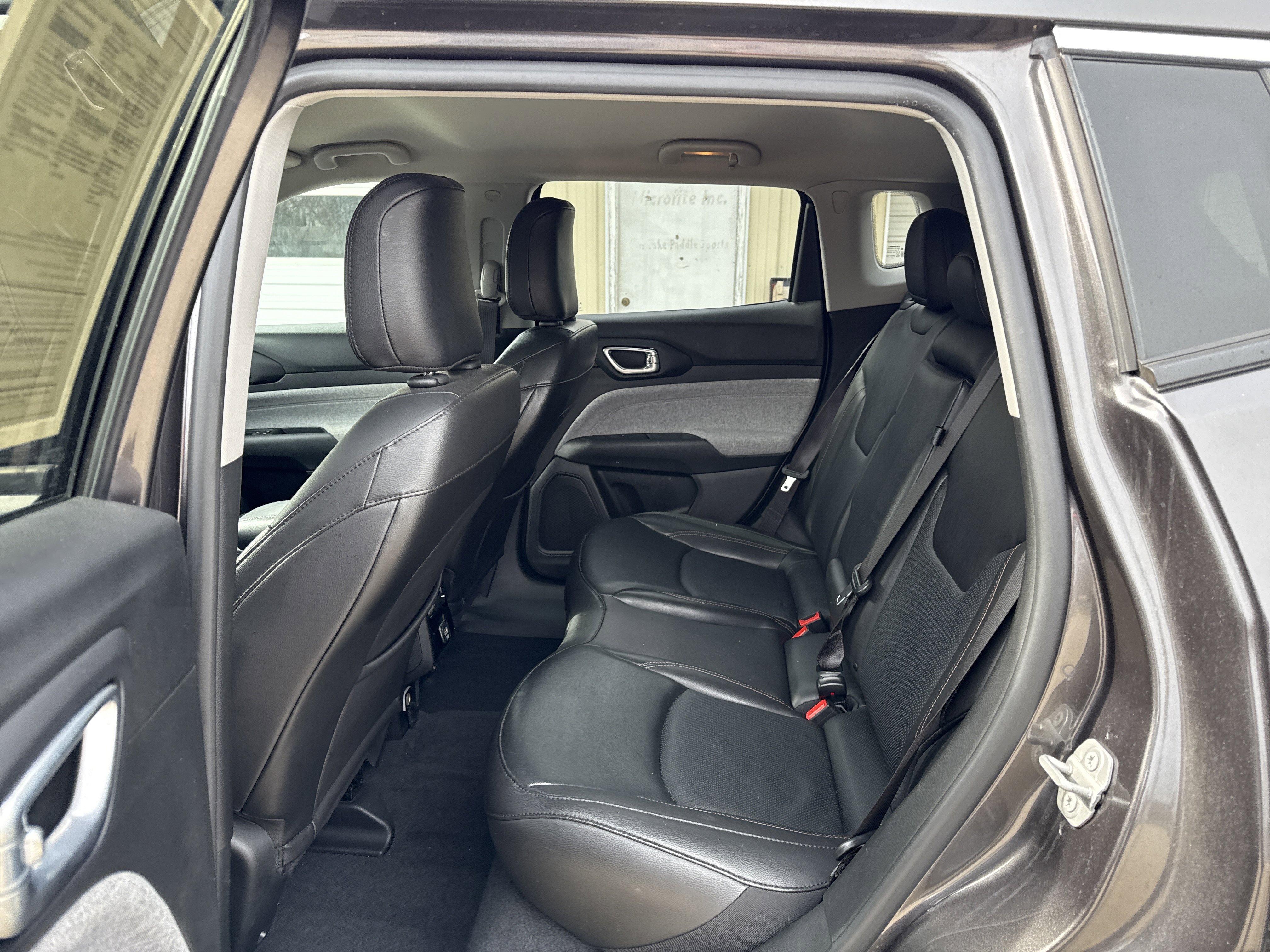 Used 2022 Jeep Compass Latitude image 13